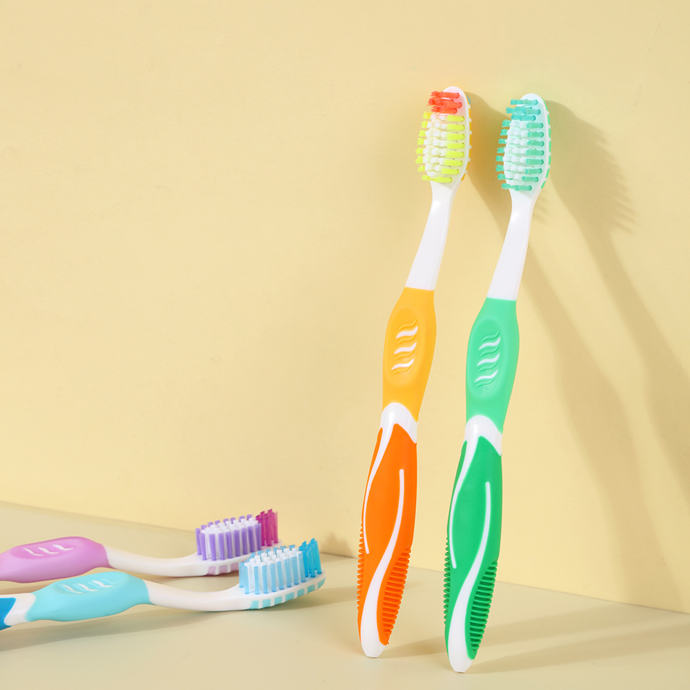 adult age group manual toothbrush (2)